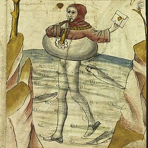 Der Bote steht bis zum Bauch im Wasser und hält einen Brief hoch.